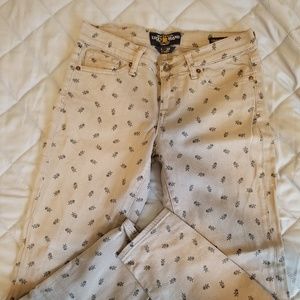 Lucky Brand skull skinny jeans 6